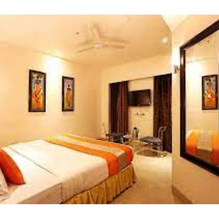 Hotel D Grand, Bareilly Exterior photo