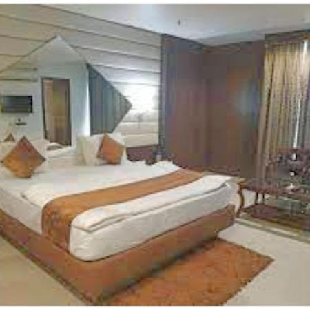 Hotel D Grand, Bareilly Exterior photo