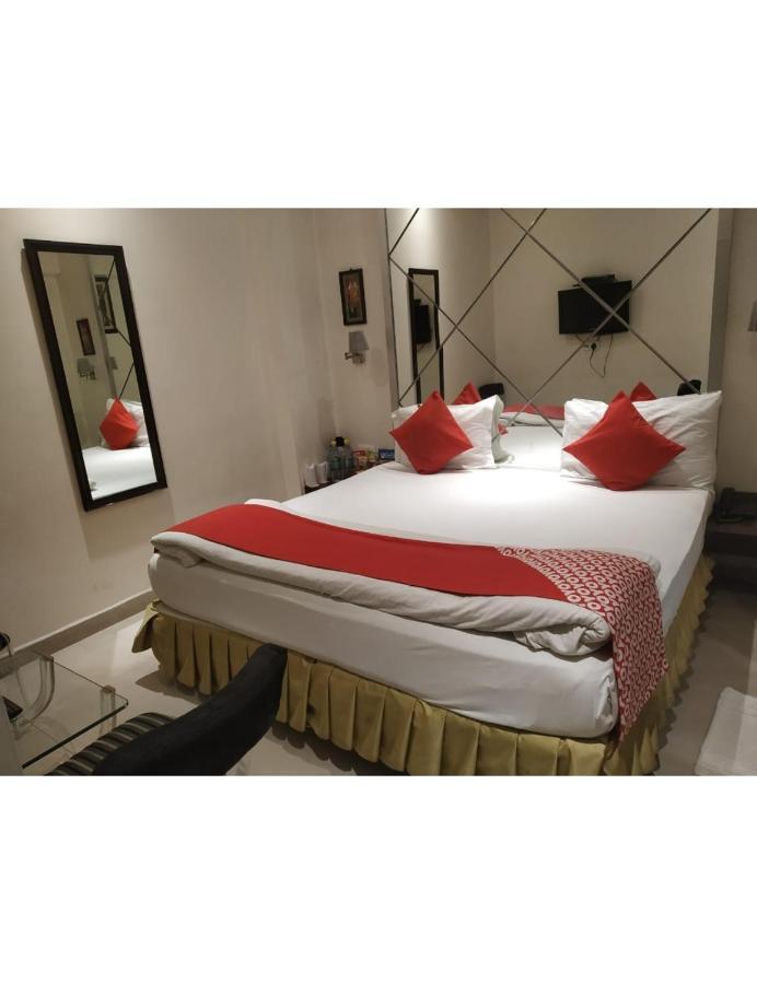 Hotel D Grand, Bareilly Exterior photo
