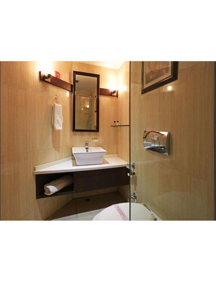 Hotel D Grand, Bareilly Exterior photo